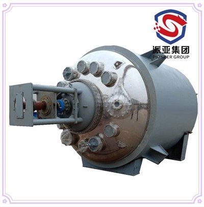 Reattore rivestito di vetro di tipo chiuso