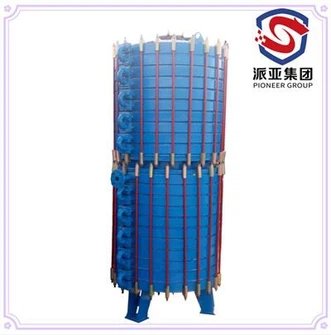 Condensatore a piastre porose con rivestimento in vetro